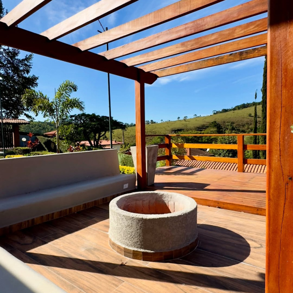 CHÁCARA 3 SUITES + HILUX SW4 OU R$ 995K NO PIX